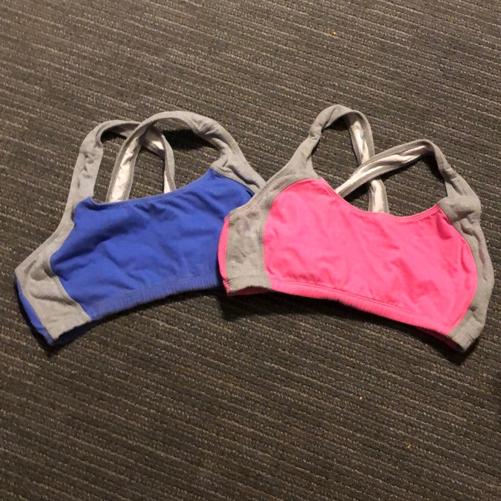 Women’s sports bras